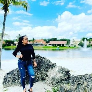 Meet your Posher, Amanda giselle